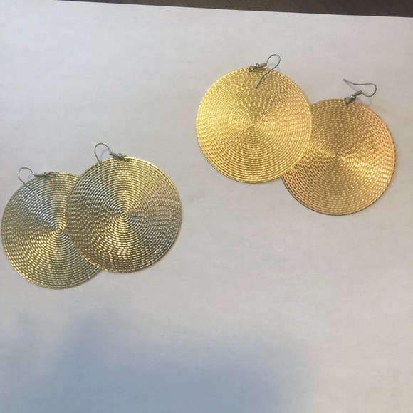 Gold and/or silver large earrings! - Picture 2 of 4